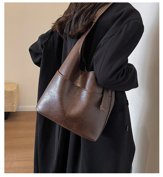 2025 new single-shoulder underarm bag casual retro student commuting tote bag