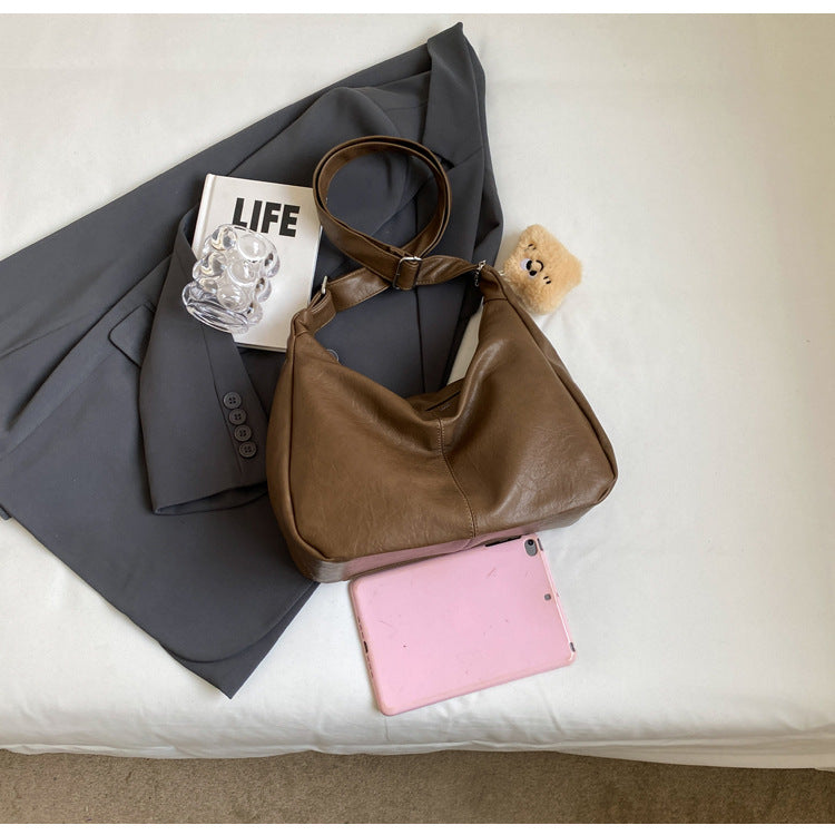 2025 new retro versatile shoulder messenger bag texture simple women's dumpling bag