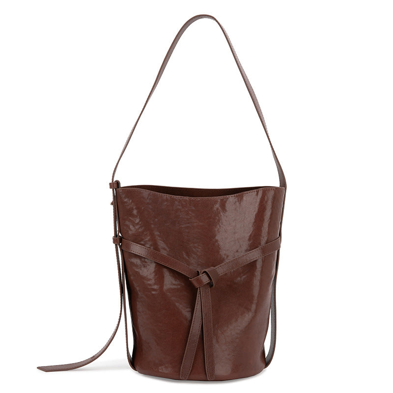Bucket bag for women, large capacity, high-end, niche design, top-layer vegetable tanned genuine cowhide, retro texture shoulder bag