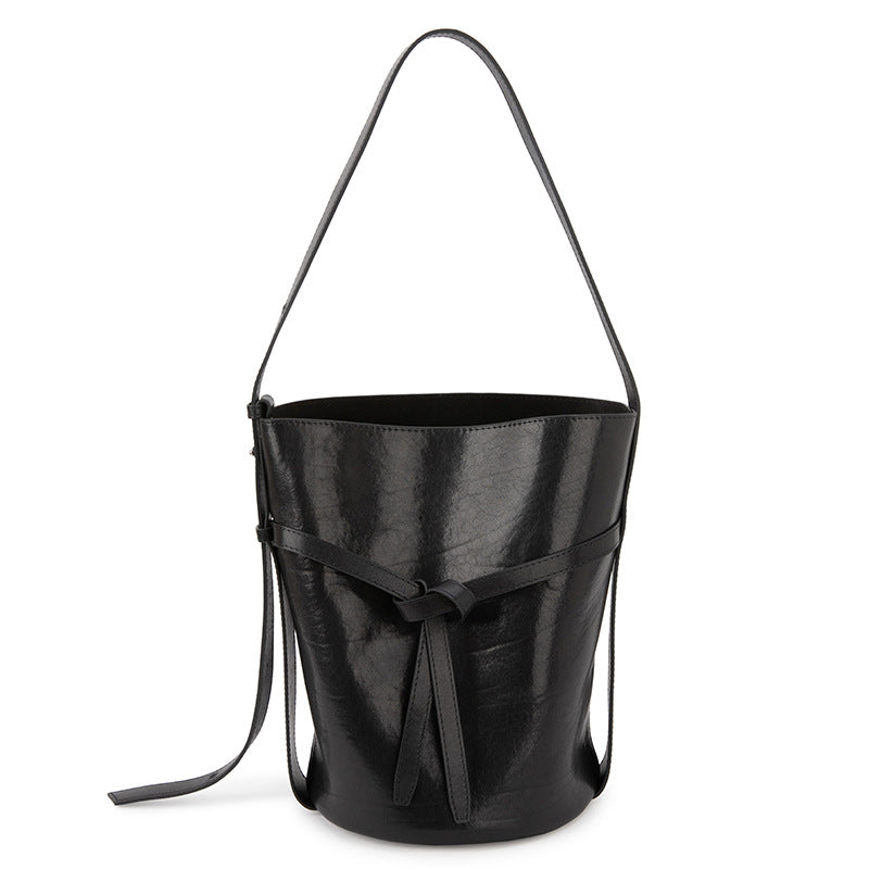 Bucket bag for women, large capacity, high-end, niche design, top-layer vegetable tanned genuine cowhide, retro texture shoulder bag