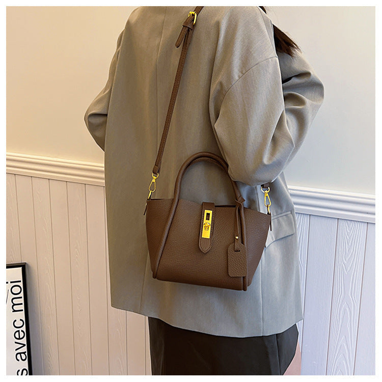 2025 new fashion retro bucket bag high-end messenger bag