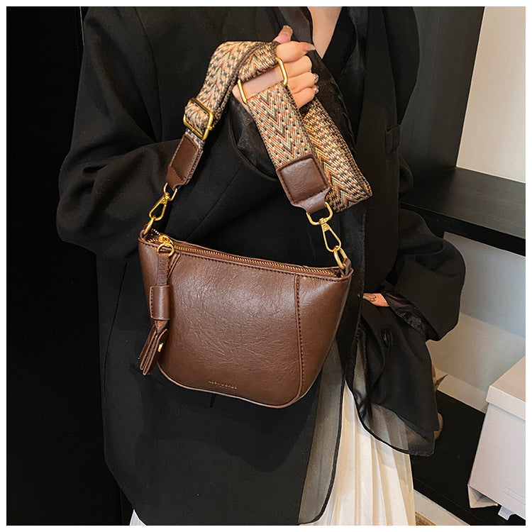 2025 new casual bag retro niche shell bag