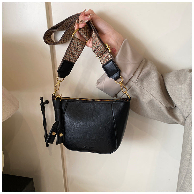 2025 new casual bag retro niche shell bag