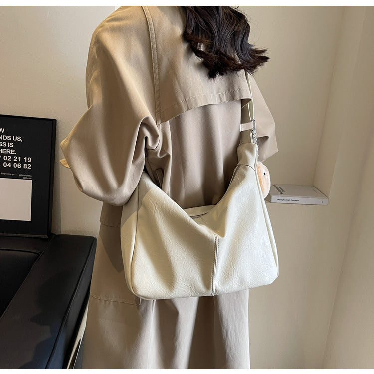 2025 new retro versatile shoulder messenger bag texture simple women's dumpling bag