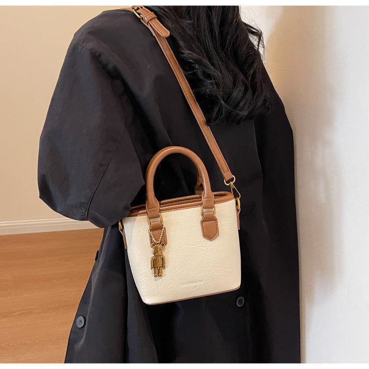 2025 new retro versatile messenger bag casual hand-held bucket bag
