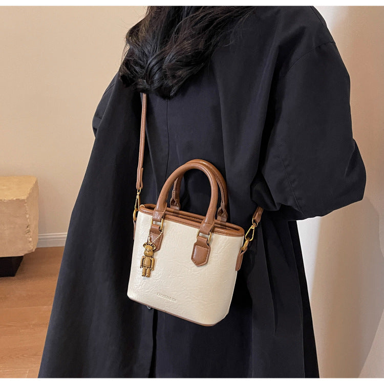 2025 new retro versatile messenger bag casual hand-held bucket bag