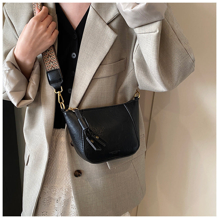 2025 new casual bag retro niche shell bag