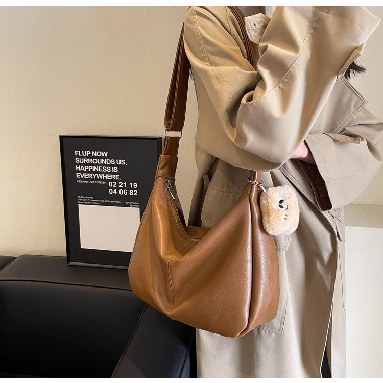 2025 new retro versatile shoulder messenger bag texture simple women's dumpling bag