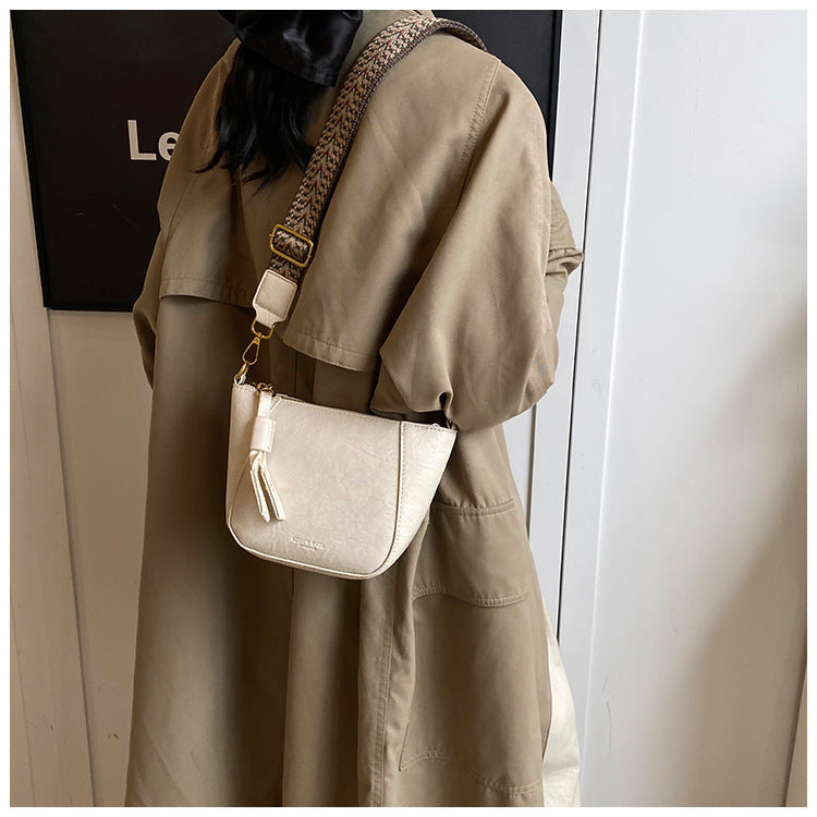 2025 new casual bag retro niche shell bag