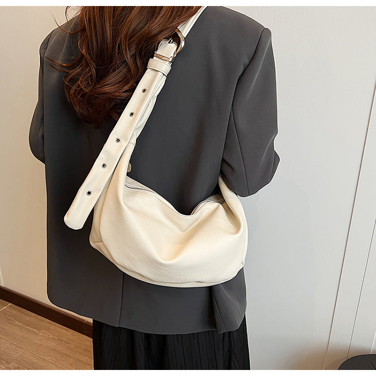 2025 new fashion solid color textured shoulder bag retro commuter crossbody dumpling bag