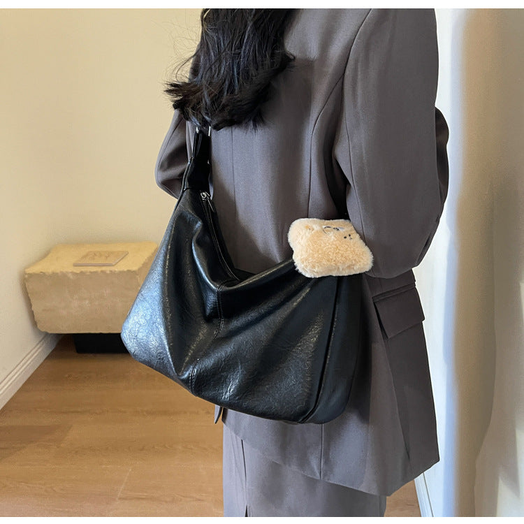 2025 new retro versatile shoulder messenger bag texture simple women's dumpling bag