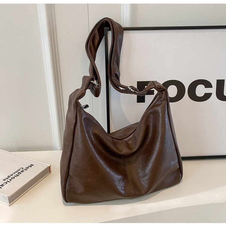 2025 new retro versatile shoulder messenger bag texture simple women's dumpling bag