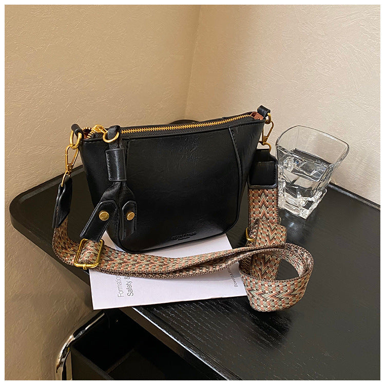 2025 new casual bag retro niche shell bag