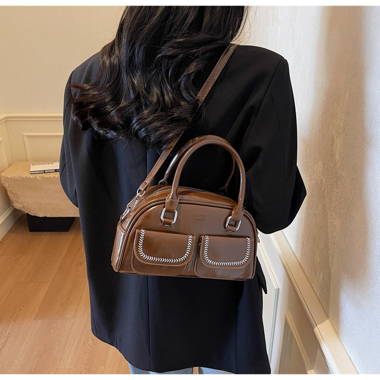 2025 new texture versatile shoulder bag fashionable and popular portable bowling bag