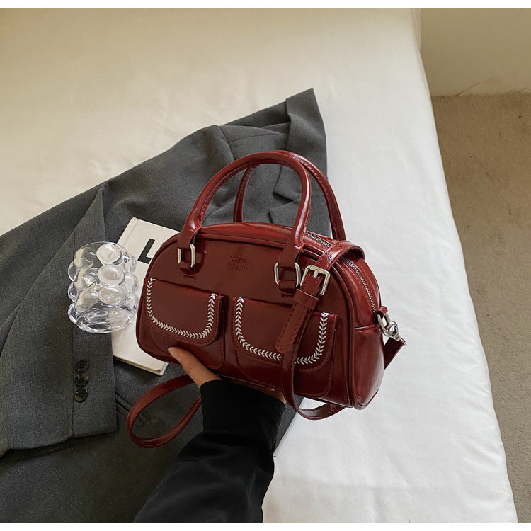 2025 new texture versatile shoulder bag fashionable and popular portable bowling bag