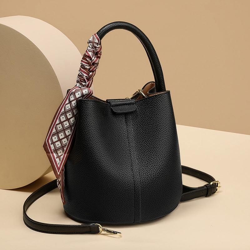Bucket bag large capacity crossbody bag 2025 new women's bag fashionable handbag shoulder bag